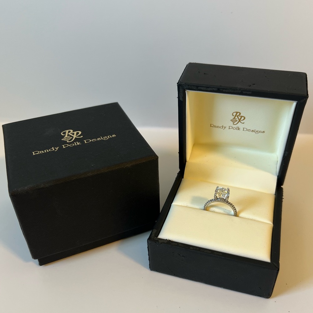 2.10ct D VS1 Ideal Lab Grown Diamond Engagement Ring – Platinum Setting – IGI